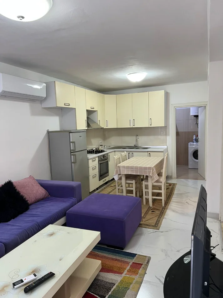 Tirane, jepet me qera apartament 2+1 Kati 1, 70 m² 450 € (5 MAJI)