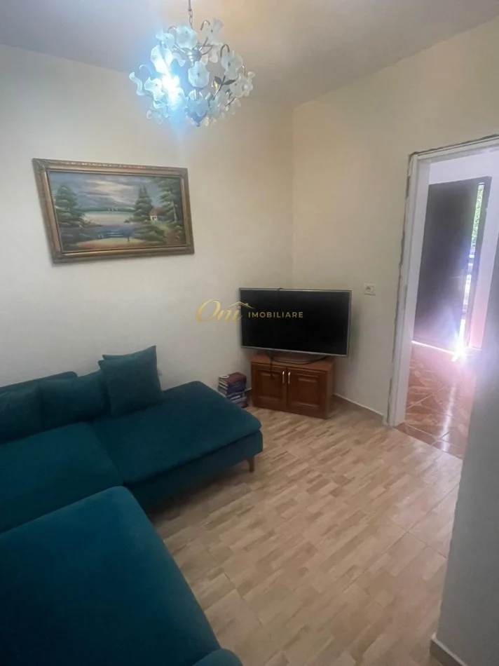 Tirane, jepet me qera apartament 2+1 Kati 1, 74 m² 500 € (LAPRAKE)