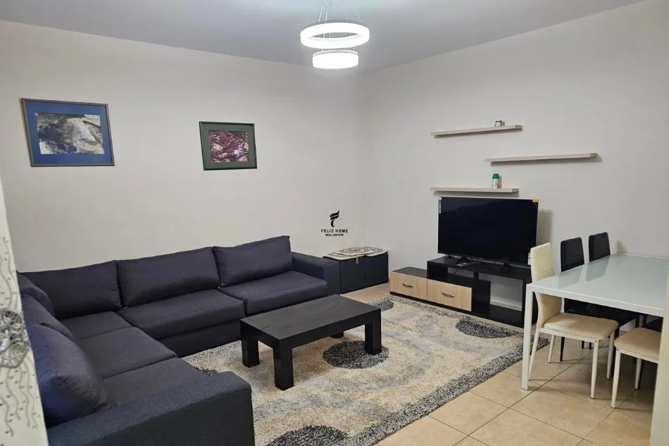 Tirane, jepet me qera apartament 2+1 Kati 1, 76 m² 550 € (5 MAJI)