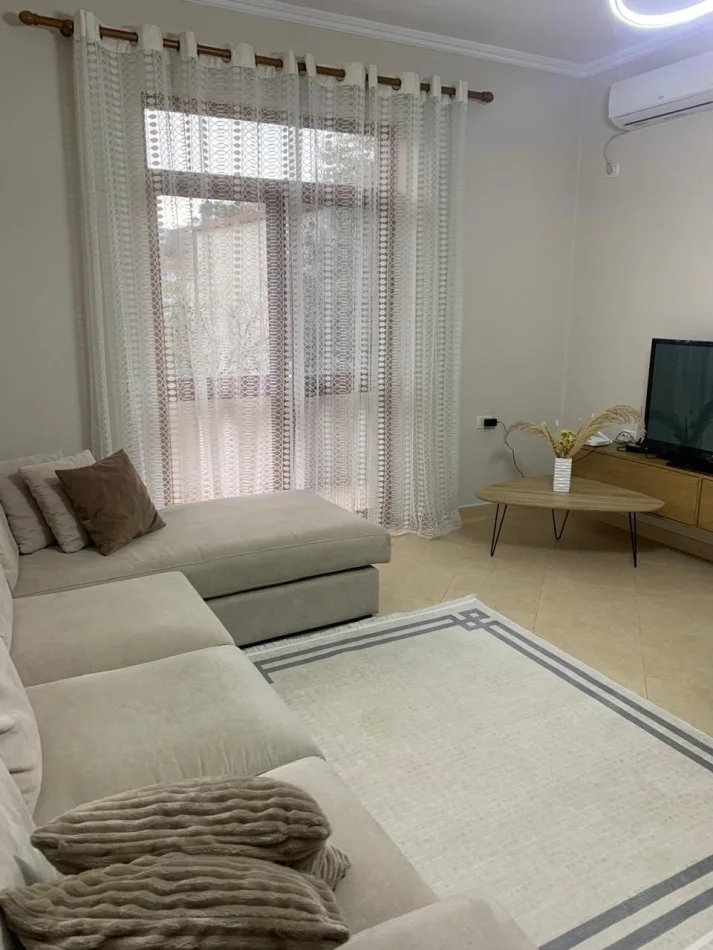 Tirane, jepet me qera apartament 2+1 Kati 1, 80 m² 500 € (Vilat Amerikane)