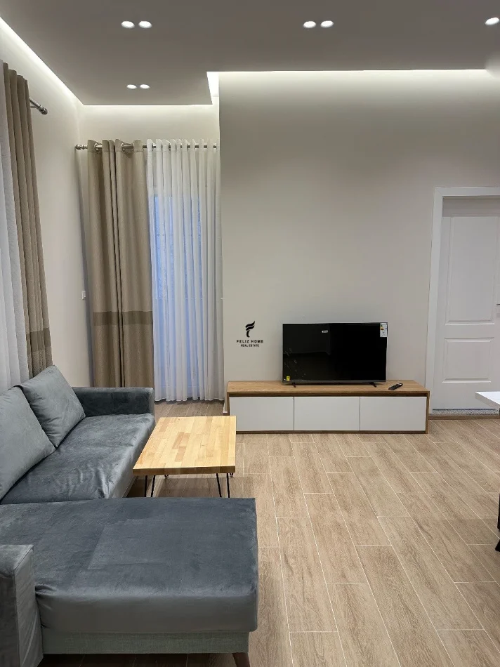 Tirane, jepet me qera apartament 2+1 Kati 1, 80 m² 600 € (DON BOSKO)