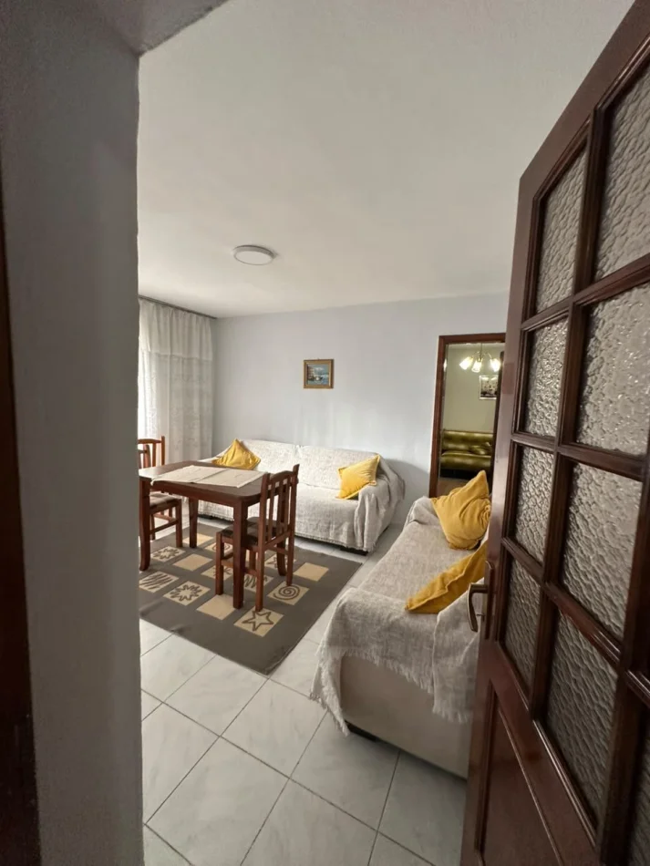Tirane, jepet me qera apartament 2+1 Kati 1, 90 m² 500 € (Ali Demi)