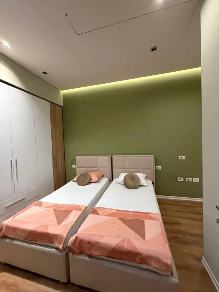 Tirane, jepet me qera apartament 2+1 Kati 1, 92 m² (Spitali American 3)