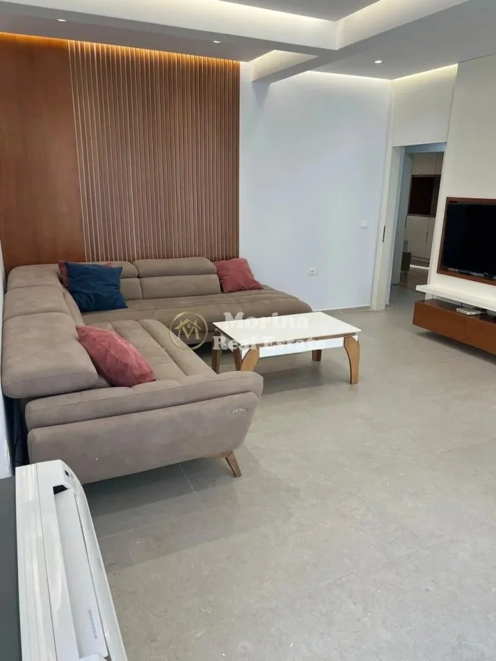 Tirane, jepet me qera apartament 2+1 Kati 1, 95 m² 650 € (Don Bosko)