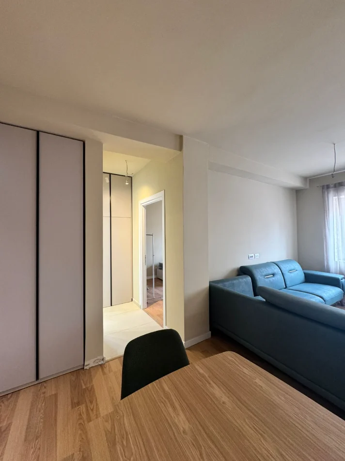 Tirane, jepet me qera apartament 2+1 Kati 2, 100 m² 1.100 € (Rruga e Durresit)