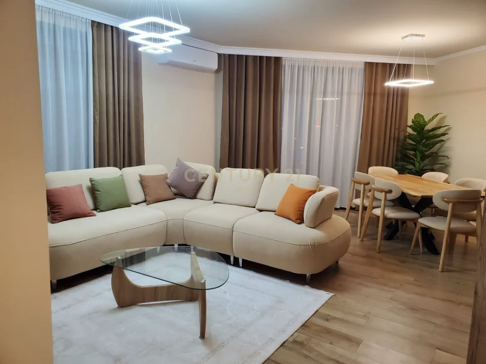 Tirane, jepet me qera apartament 2+1 Kati 2, 100 m² 1.500 €
