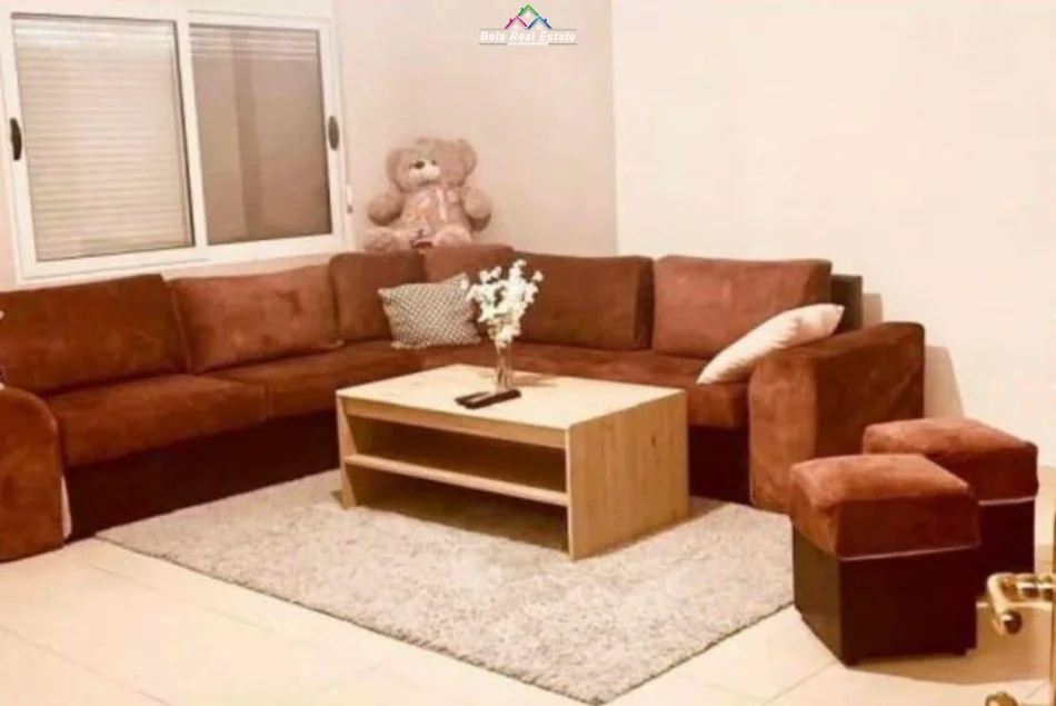 Tirane, jepet me qera apartament 2+1 Kati 2, 100 m² 520 € (astir)
