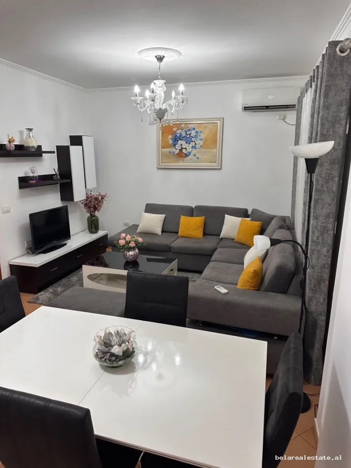 Tirane, jepet me qera apartament 2+1 Kati 2, 100 m² 536 € (Ali demi)
