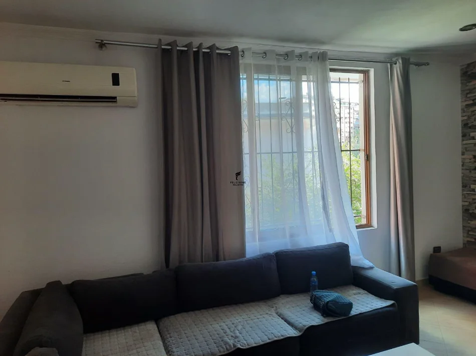 Tirane, jepet me qera apartament 2+1 Kati 2, 100 m² 700 € (VASIL SHANTO)