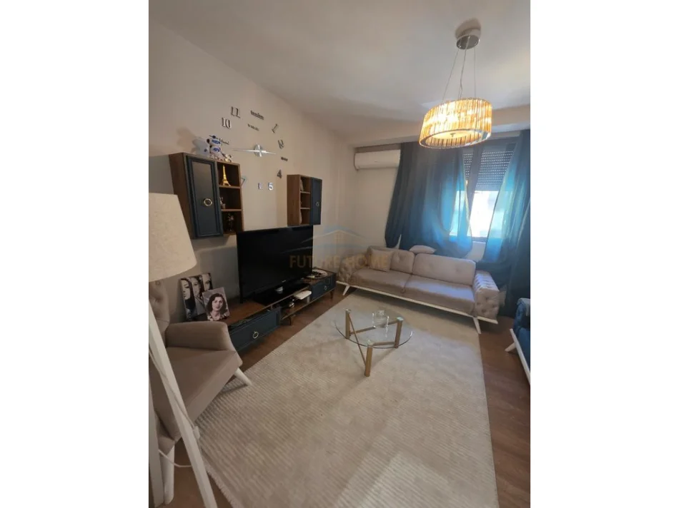 Tirane, jepet me qera apartament 2+1 Kati 2, 110 m² 1.200 € (Myslym Shyri)