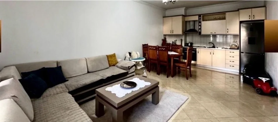 Tirane, jepet me qera apartament 2+1 Kati 2, 110 m² 435 € (FRESK)