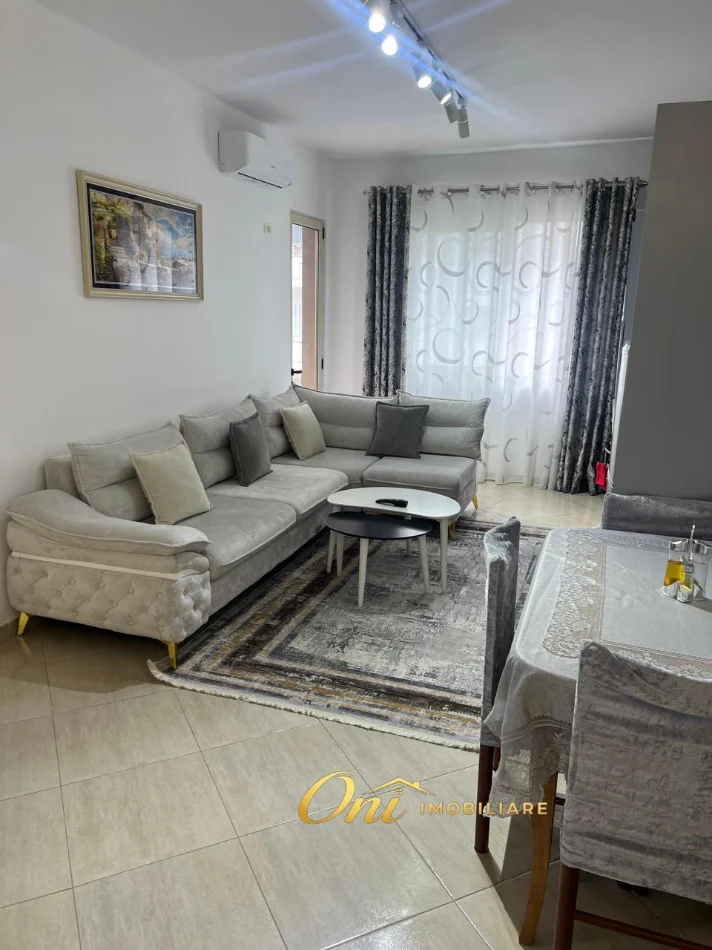 Tirane, jepet me qera apartament 2+1 Kati 2, 110 m² 450 € (TOM PLLEZHA)
