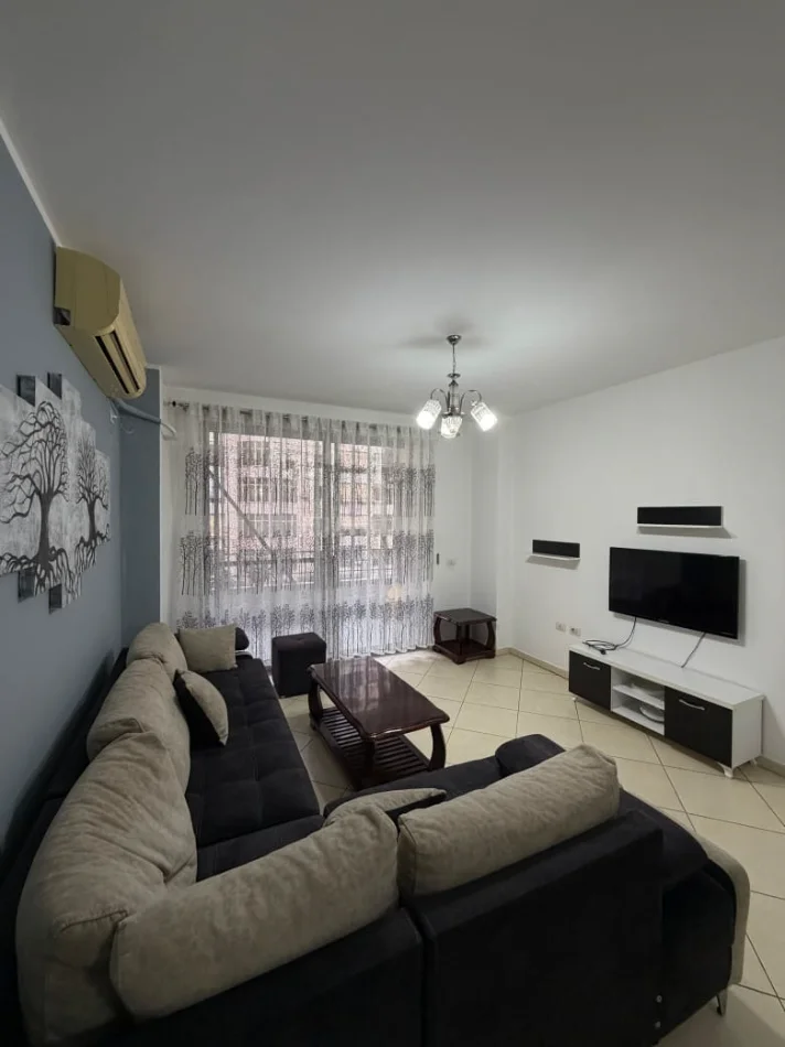 Tirane, jepet me qera apartament 2+1 Kati 2, 117 m² 500 € (ASTIR)