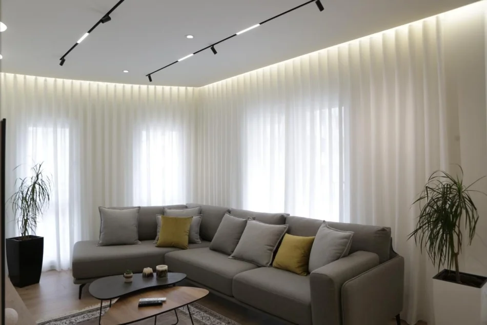 Tirane, jepet me qera apartament 2+1 Kati 2, 120 m² 1.000 € (Zogu i Zi)
