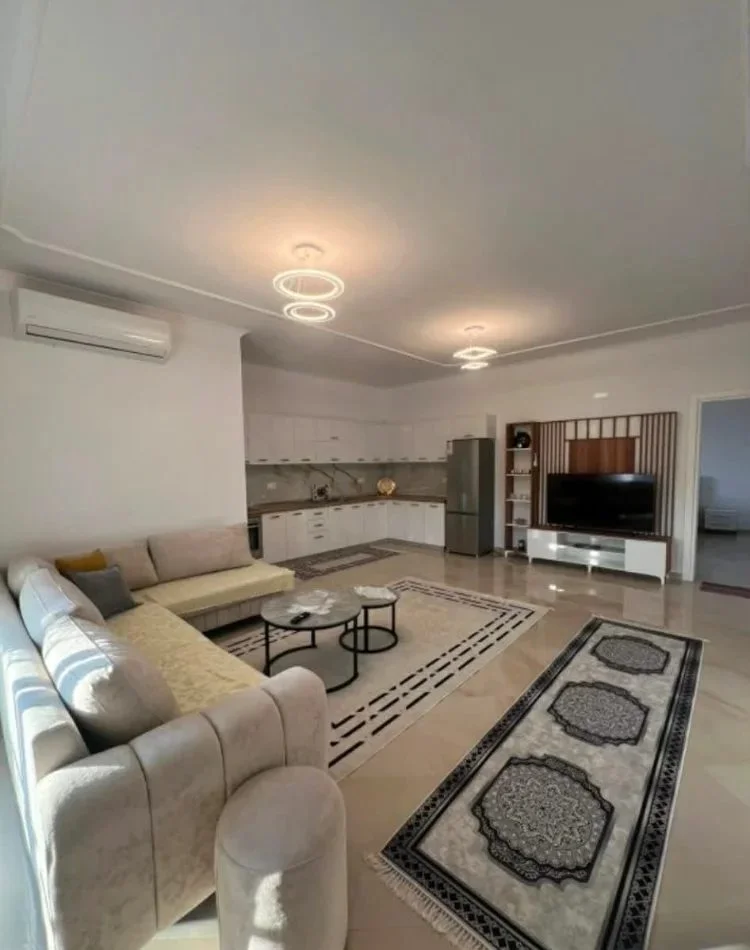 Tirane, jepet me qera apartament 2+1 Kati 2, 120 m² 500 € (Zona e Senatoriumit)