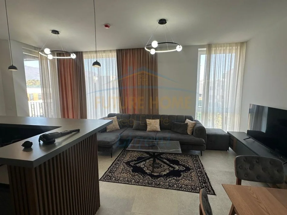Tirane, jepet me qera apartament 2+1 Kati 2, 121 m² 1.350 € (Liqeni i Thatë, Kompleksi Forest)