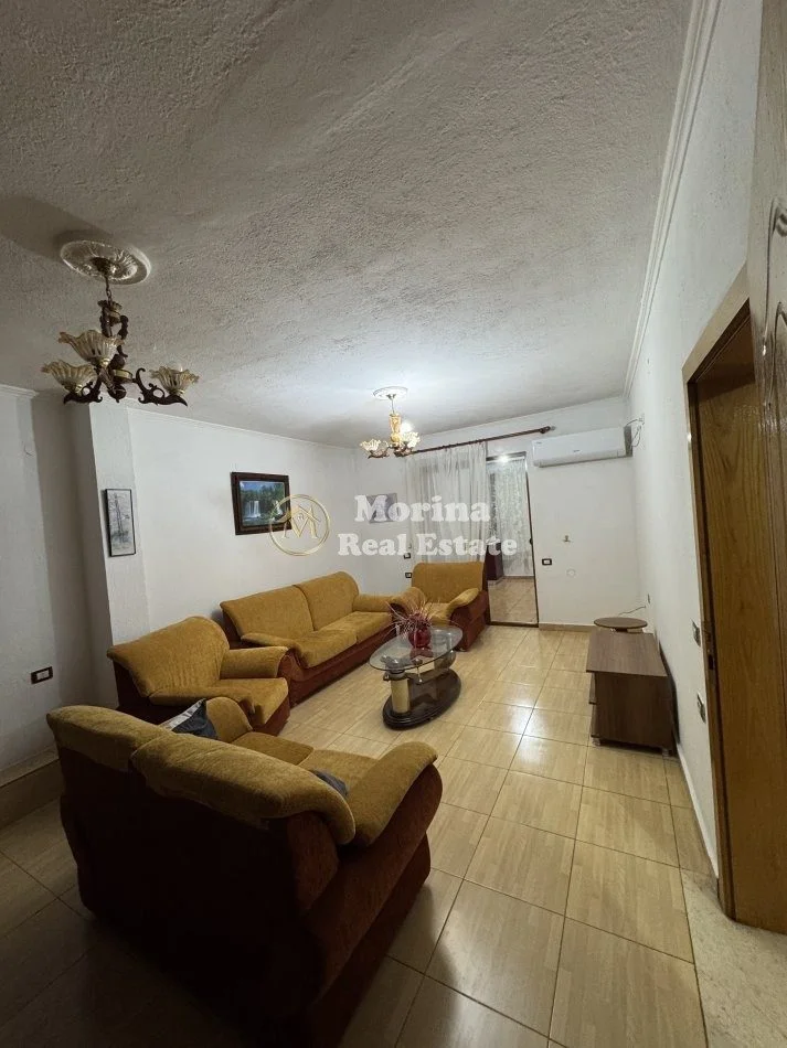 Tirane, jepet me qera apartament 2+1 Kati 2, 125 m² 500 € ( Xhamlliku)