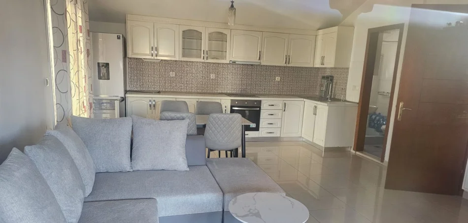 Tirane, jepet me qera apartament 2+1 Kati 2, 130 m² 600 € (Kodra e Diellit)
