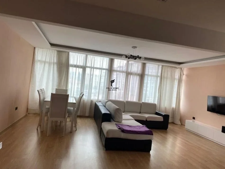 Tirane, jepet me qera apartament 2+1 Kati 2, 140 m² 650 € (DOGANA)
