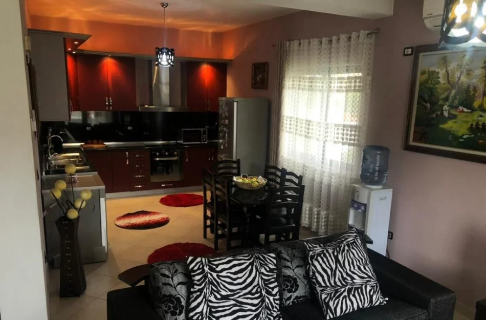 Tirane, jepet me qera apartament 2+1 Kati 2, 220 m² 400 € (Kamëz Municipality)