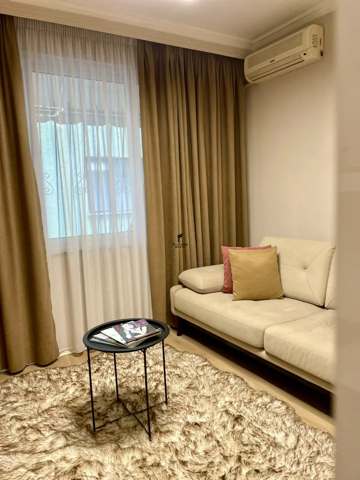 Tirane, jepet me qera apartament 2+1 Kati 2, 60 m² 900 € (BLLOKU)