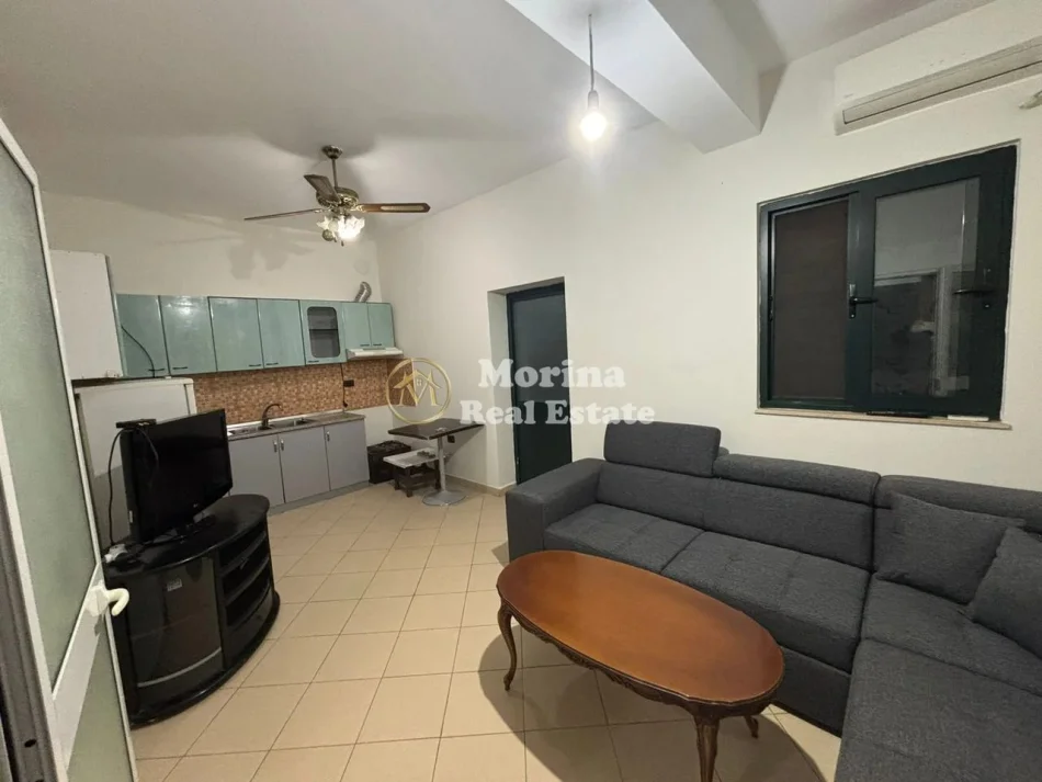 Tirane, jepet me qera apartament 2+1 Kati 2, 70 m² 400 € (Spitali Amerikan 2)