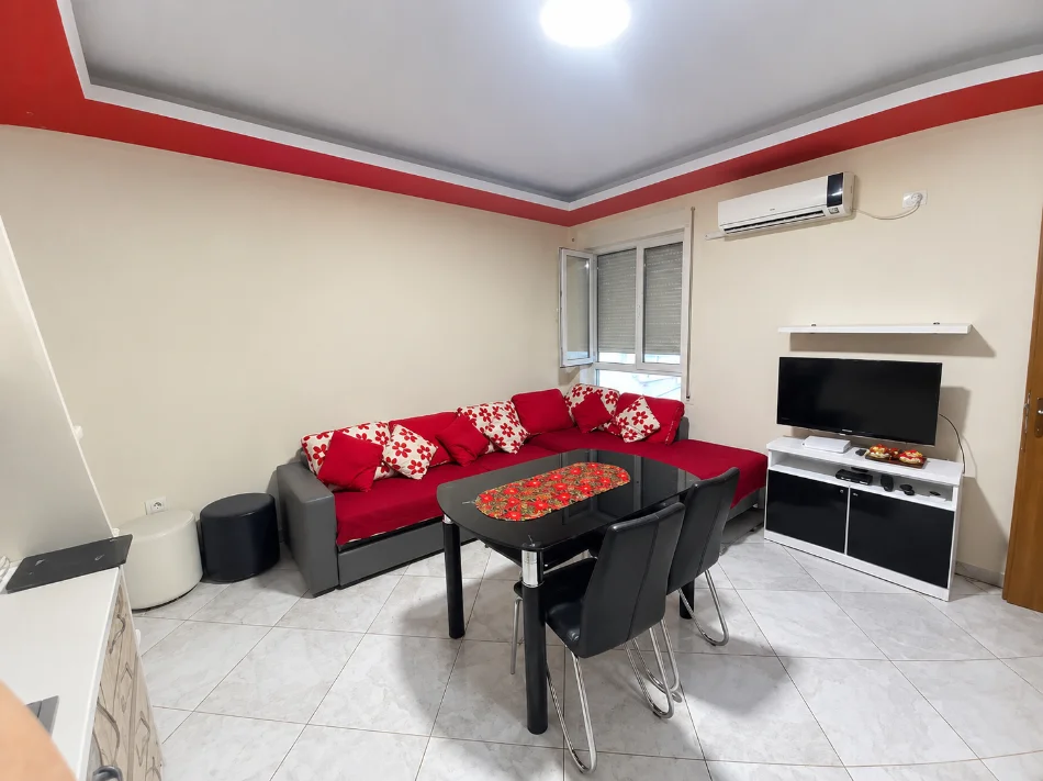 Tirane, jepet me qera apartament 2+1 Kati 2, 70 m² 600 € (Kopshti Zoologjik)