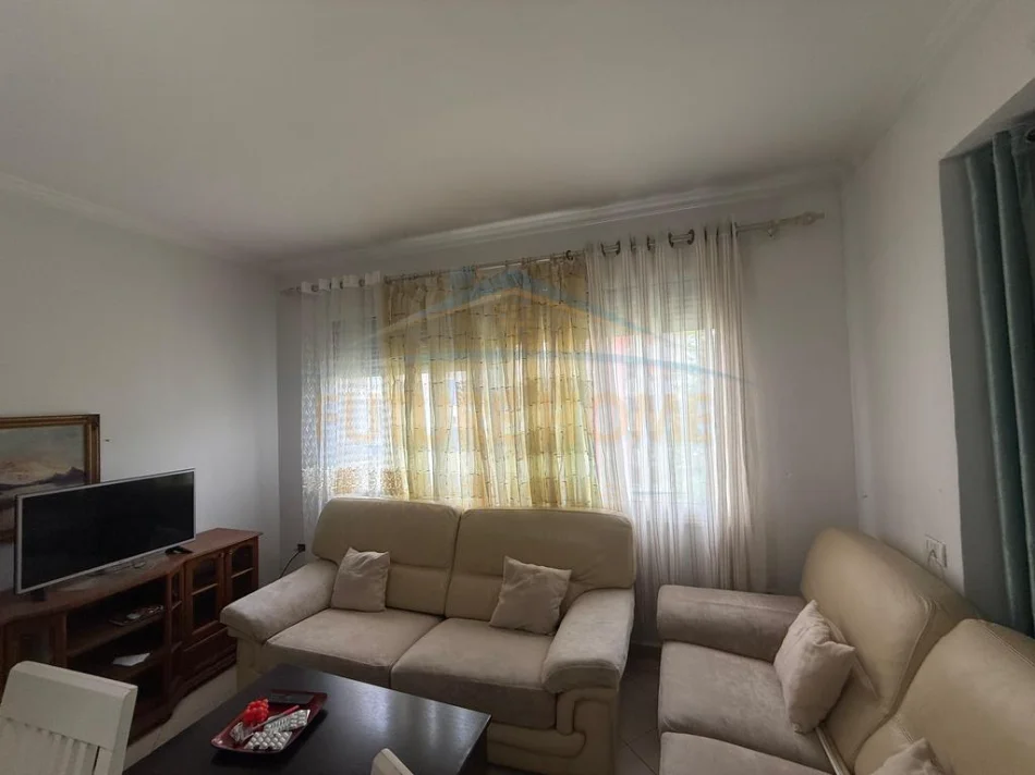 Tirane, jepet me qera apartament 2+1 Kati 2, 74 m² 400 € (Rruga e Teleferikut , Fresk)