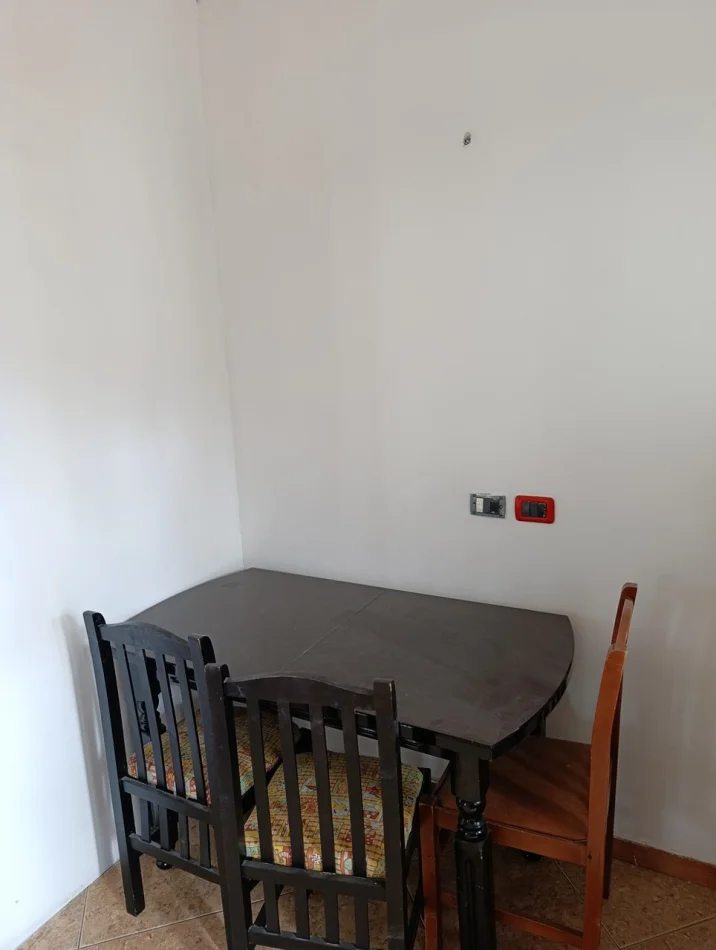 Tirane, jepet me qera apartament 2+1 Kati 2, 75 m² 400 € (Rruga Selaudin Zorba,Qsut)