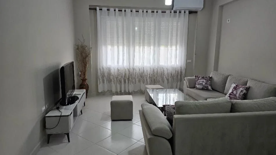 Tirane, jepet me qera apartament 2+1 Kati 2, 78 m² 650 € (Kopshti Zoologjik)