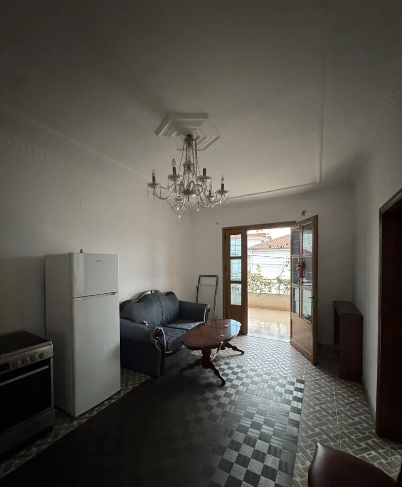 Tirane, jepet me qera apartament 2+1 Kati 2, 80 m² 350 € (Allias)