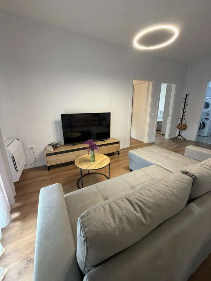 Tirane, jepet me qera apartament 2+1 Kati 2, 80 m² 600 € (Rruga 5 Maji)