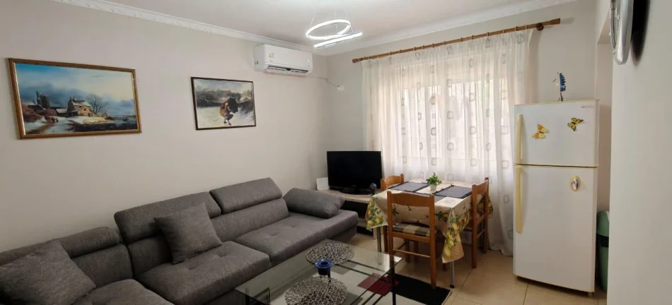 Tirane, jepet me qera apartament 2+1 Kati 2, 80 m² 600 € (Rruga e Durrësit)