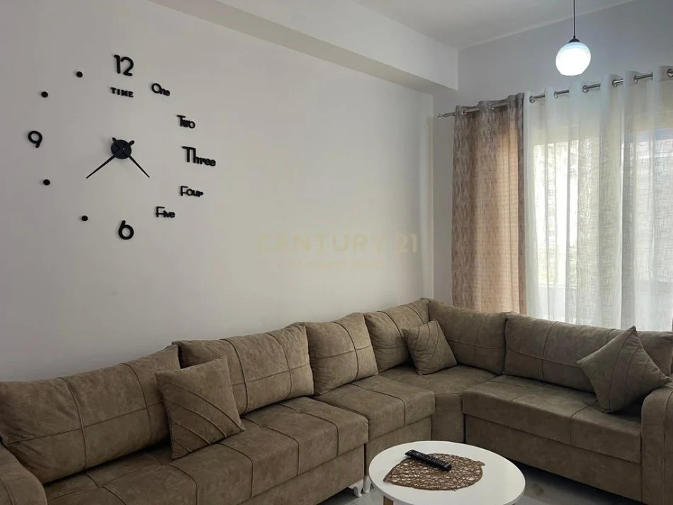 Tirane, jepet me qera apartament 2+1 Kati 2, 80 m² 630 €