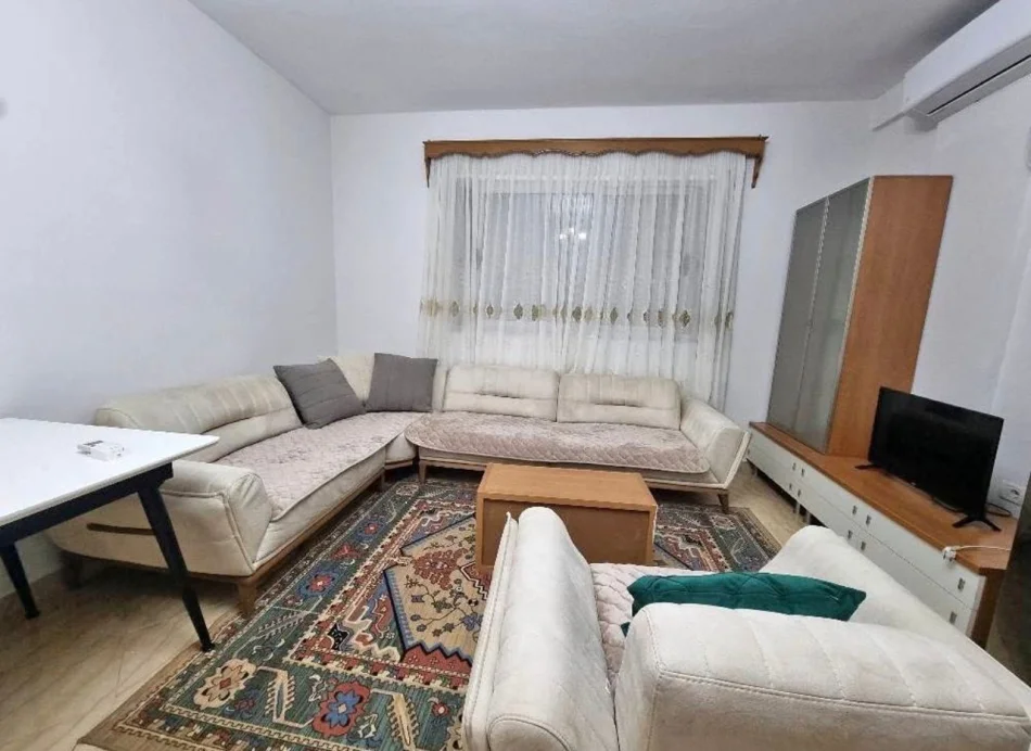 Tirane, jepet me qera apartament 2+1 Kati 2, 83 m² (Fresku)