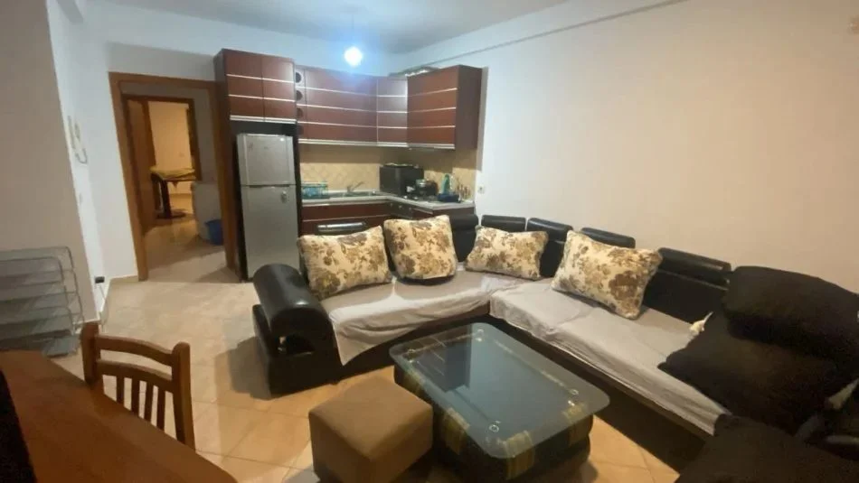Tirane, jepet me qera apartament 2+1 Kati 2, 85 m² 500 € (Yzberisht)