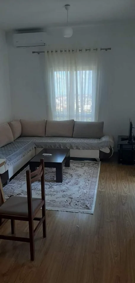 Tirane, jepet me qera apartament 2+1 Kati 2, 90 m² 400 EURO (TODI SHKURTI)