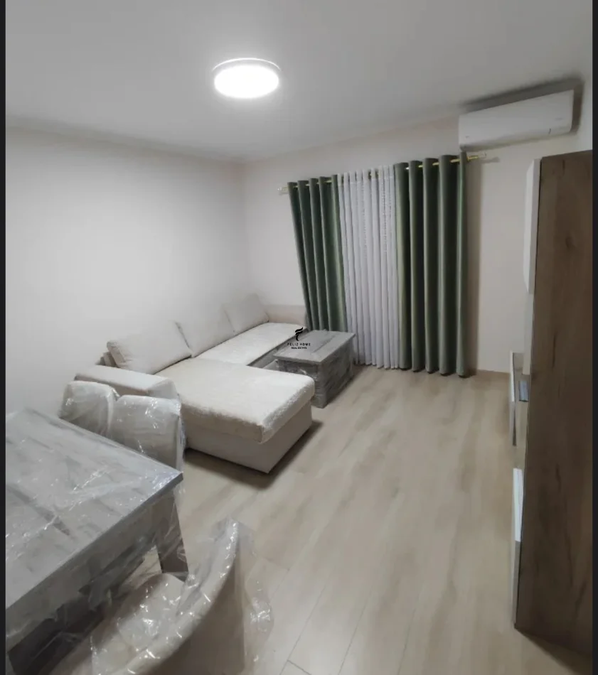 Tirane, jepet me qera apartament 2+1 Kati 2, 90 m² 800 € (KOMUNA E PARISIT)