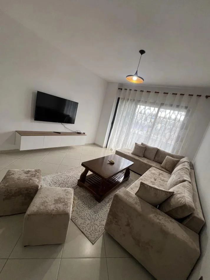 Tirane, jepet me qera apartament 2+1 Kati 2, 92 m² 600 € (Astir)
