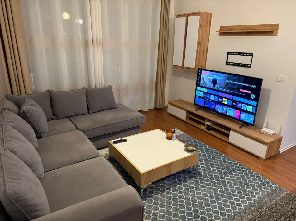 Tirane, jepet me qera apartament 2+1 Kati 2, 93 m² 900 € (Don Bosko)