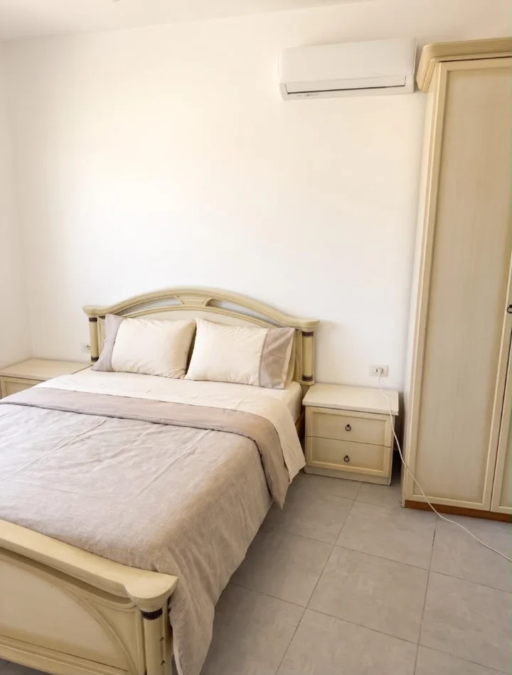 Tirane, jepet me qera apartament 2+1 Kati 2, 96 m² 799 € (Rruga Mahmut Fortuzi (Rr.Barrikadave))