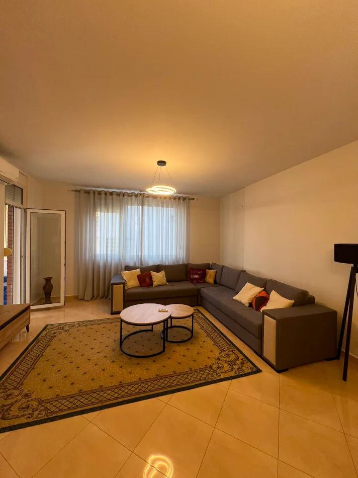 Tirane, jepet me qera apartament 2+1 Kati 2, 98 m² 700 € (Kodra e Diellit)
