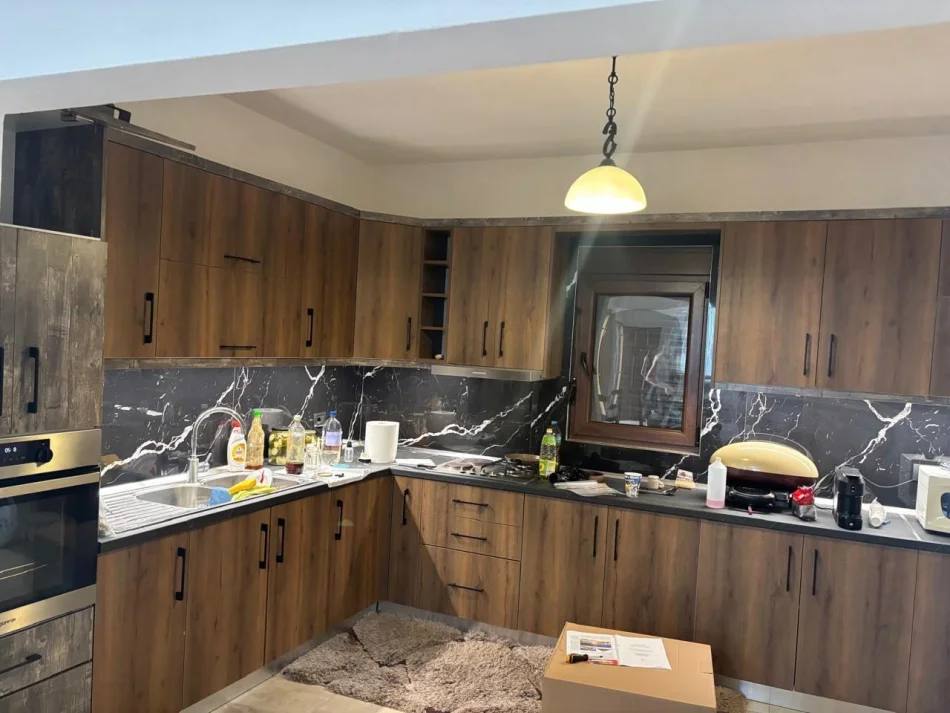 Tirane, jepet me qera apartament 2+1 Kati 3, 100 m² 400 € (Qyteti Studenti)