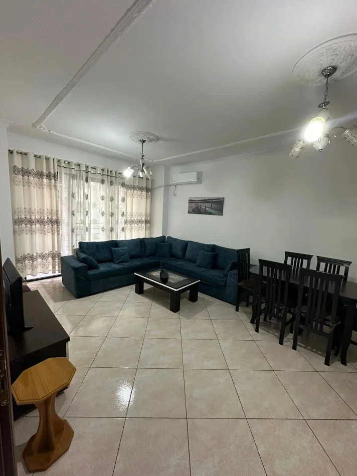 Tirane, jepet me qera apartament 2+1 Kati 3, 100 m² 550 € (Astir 600 E Muaj I Diskutueshem)