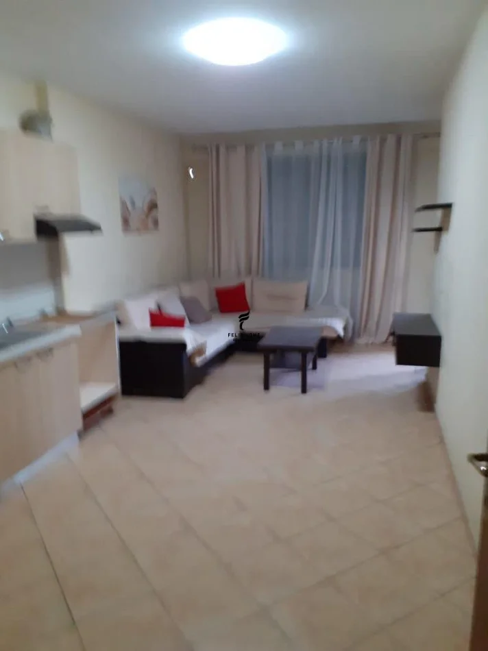 Tirane, jepet me qera apartament 2+1 Kati 3, 105 m² 500 € (5 MAJI)