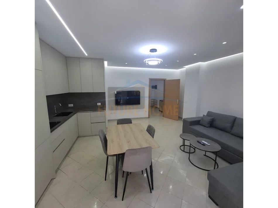 Tirane, jepet me qera apartament 2+1 Kati 3, 105 m² 580 € (UNAZA E RE)