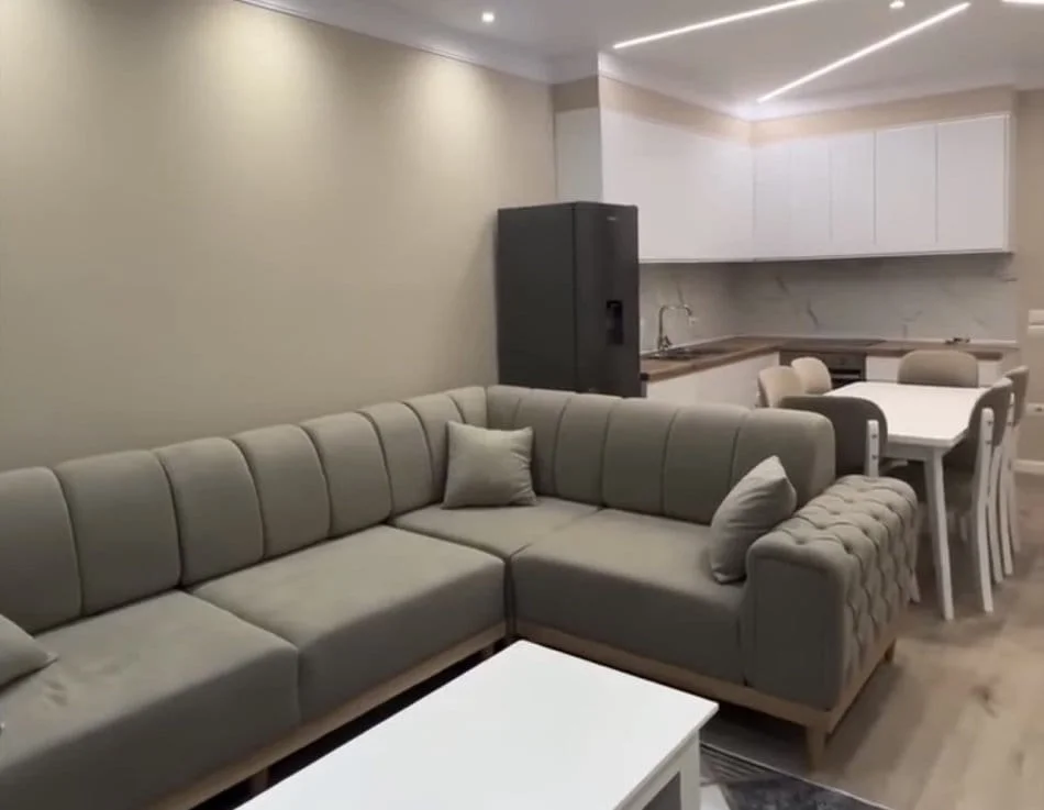 Tirane, jepet me qera apartament 2+1 Kati 3, 110 m² 500 € (Rruga Lidhja e Prizrenit)