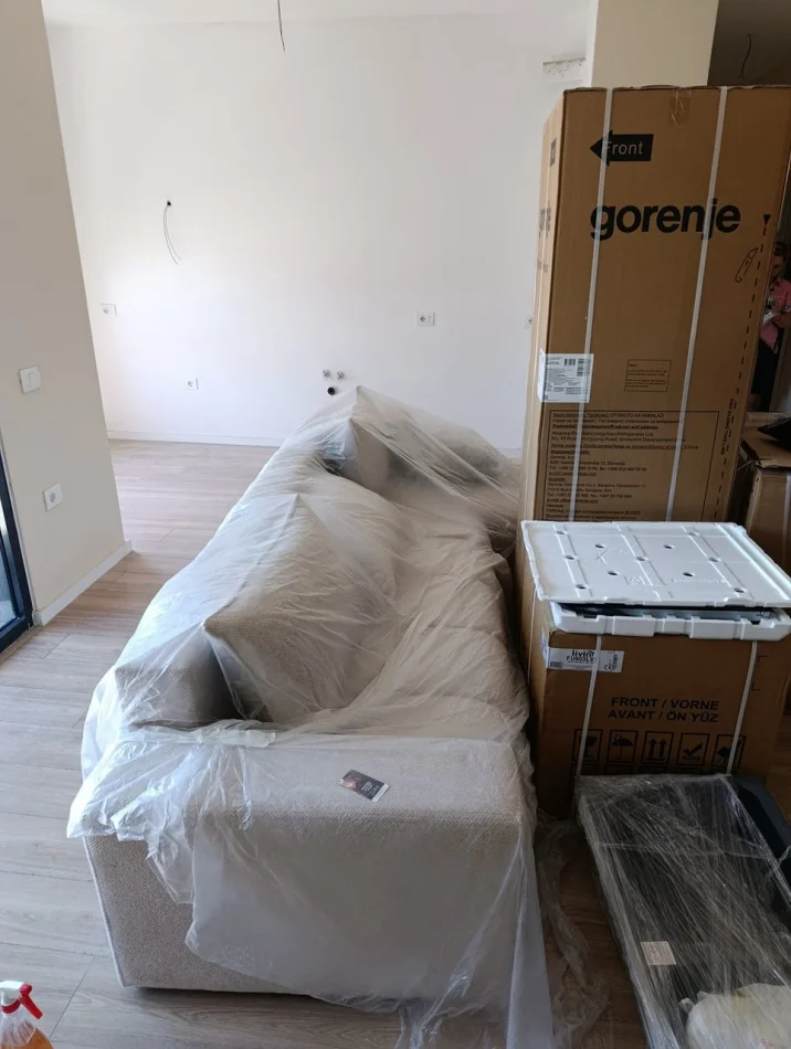 Tirane, jepet me qera apartament 2+1 Kati 3, 110 m² 600 € (Rruga 5 Maji)