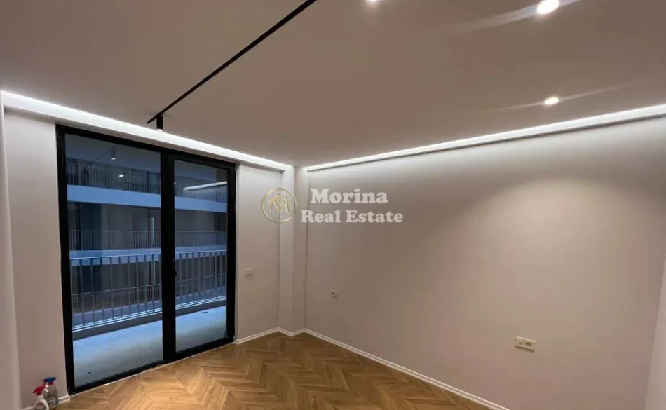 Tirane, jepet me qera apartament 2+1 Kati 3, 116 m² 1.200 € (Rruga Mine Peza)