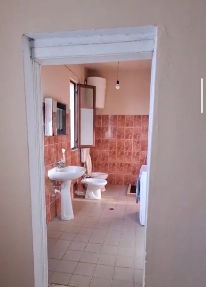 Tirane, jepet me qera apartament 2+1 Kati 3, 120 m² 350 € (5 Maji)